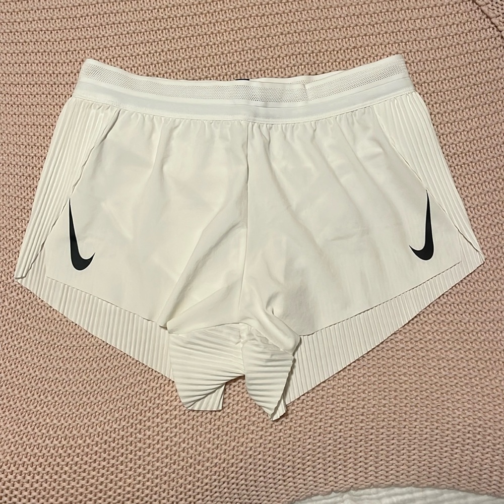 Women’s Nike Aeroswift Shorts